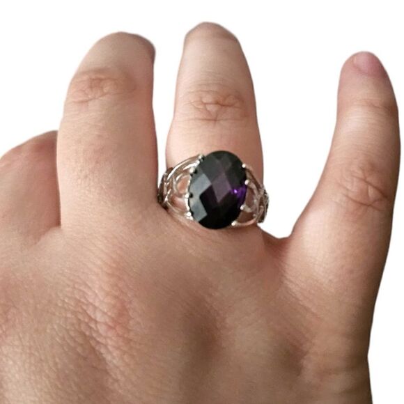 925 Sterling Silver Glass Amethyst Victorian Gemstone Ring (Size 8) - Picture 13 of 16